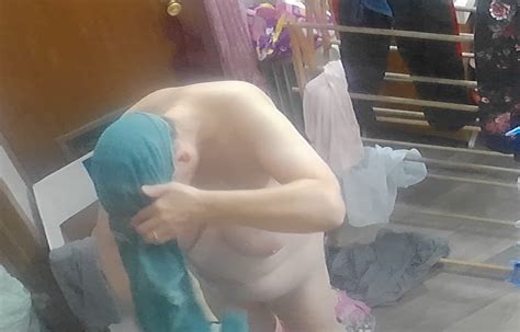 Unaware Milf ShesFreaky