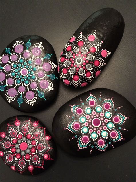 Pin By Kk Lueck On Painted Rocks Mandala Dots Rock Painting