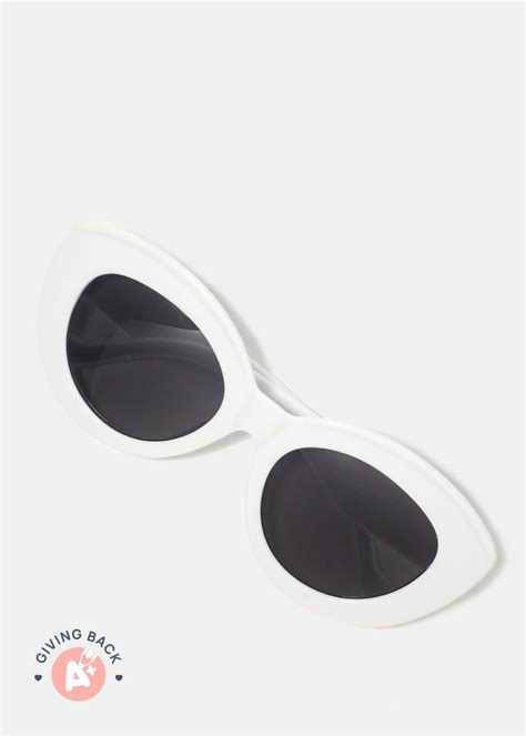 A+ White Thick Cat Eye Frame Sunglasses – Shop Miss A