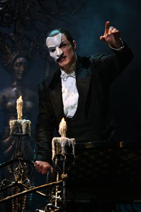 Phantom of the opera cast in the street - junaa