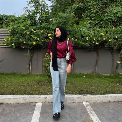 9 Ootd Hijab Nuansa Merah Via Zulviani Look Gorgeous