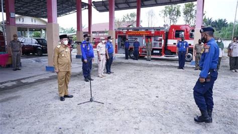 Plt Wali Kota Waris Tholib Pimpin Apel Bagi Seluruh Personil Satpol Pp