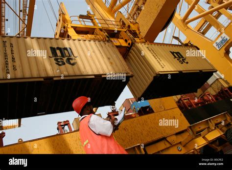 DP World Dubai Ports World Container Port UAE Teus Stock Photo - Alamy