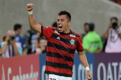 Santos Encaminha Contratação De Uribe Do Flamengo Superesportes