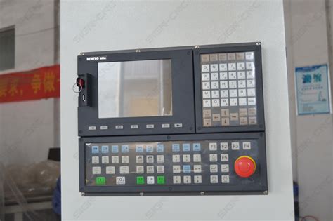 ATC CNC Router Machine Syntec Control System With A Saw For Fast Cut