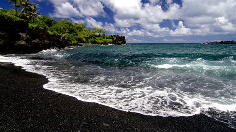 Black Sand Beach Wallpaper Wallpapersafari