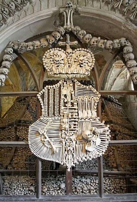 Церковь на костях.