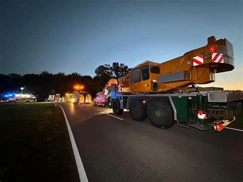 Fotos Lkw Unfall Auf Kreisstra E Ro Bei Albaching