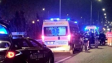 Bari Incidente In Moto Sulla Statale 16 Morto Un 40enne