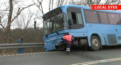 Bus Og Bil Involveret I Alvorlig Trafikulykke Ved Aarhus Local Eyes