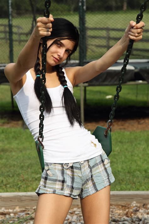 Teen Leighlani Red Flaunts Her Pussy Ass Gets Toyed By Her Naked Friend CoedCherry