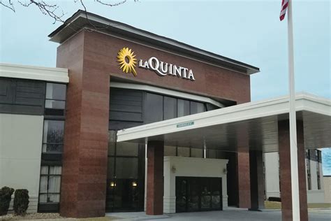 La Quinta Inn & Suites by Wyndham Boston-Andover | Andover, MA Hotels