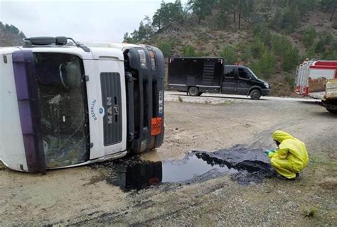 Bursa Da Tanker Devrildi Kimyasal Madde Pani I Ya And Son Dakika