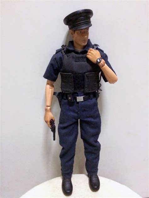 16 Action Figures 16 Scale Police Officer S50