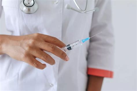 Injections Dacide Hyaluronique Ou De Toxine Botulique Pourquoi Seuls