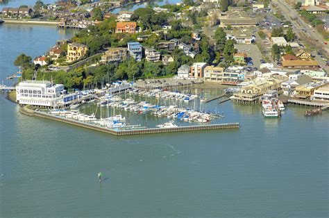 Corinthian Yacht Club of San Francisco in Tiburon, CA, United States ...