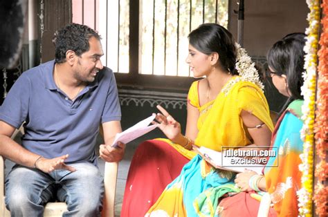 Wallpaper World Anushka Shetty Hot Pics From VEDAM