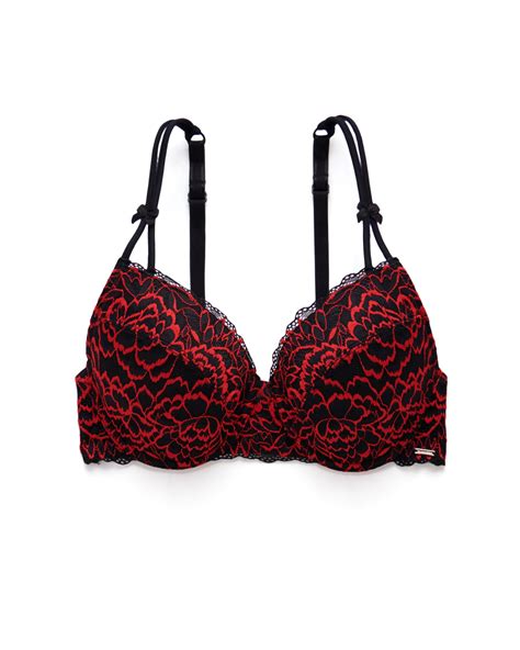 Lingerie Rouge Pour Femmes La Vie En Rose