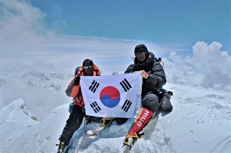 장애인 세계 최초 히말라야 14좌 중 12좌 등정산악인 김홍빈 대장 안나푸르나8091m 등정 성공 네이버 블로그