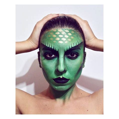 Cristina Constantin on Instagram: “Lizard #halloween #look #makeup #lizard #makeuplook # ...