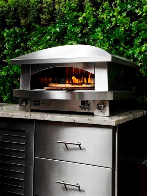 Outdoor Kitchen Appliances | HGTV