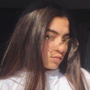 9 Hot Sexy Fatma Daghbouj Bikini Pics