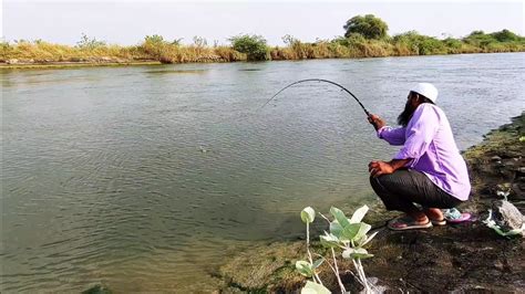 Village Fishing Fisher Man Catching The Crab Fish And Baam Fishes To