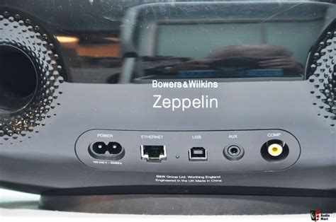 Bowers & Wilkins (B&W) Zeppelin Air speaker - unique style and ...