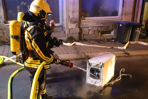 Feuerwehreinsatz In Aue Waschmaschine F Ngt An Zu Brennen