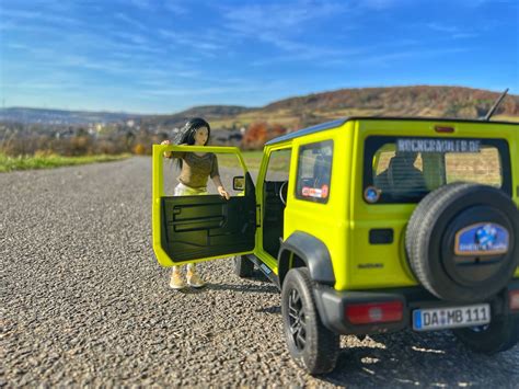 FMS Suzuki Jimny beim Luft schnuppern. - Rockcrawler.de