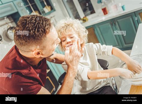 Blonde Behaarte Junge Fotos Und Bildmaterial In Hoher Aufl Sung Alamy
