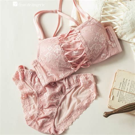 フランデランジェリー fran de lingerie 人気のレーシークイーンカップを使用した盛れるベアトップドラマチックな編み上げデザイン レーシーメイクブラ ペアブラジャー