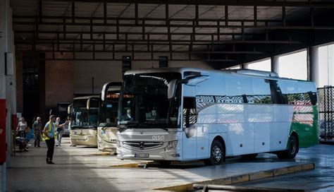 Andaluc A Confirma La Bonificaci N En El Transporte Para Mantener Los