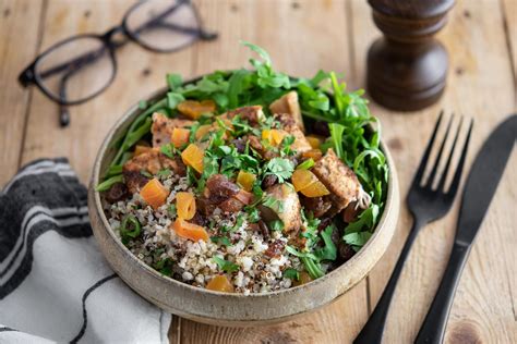 Recette Salade de poulet mariné aux épices boulgour quinoa rouge