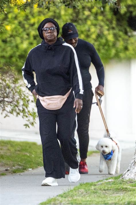 Viola Davis - Out in Toluca Lake 04/10/2023 • CelebMafia