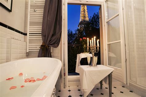 Gorgeous One Bedroom Apartment With Stunning Eiffel Tower Views