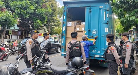 Siagakan Personel Jam Polres Kediri Kota Pastikan Kantor Dan Gudang