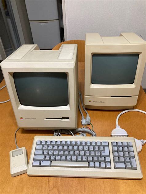 【傷や汚れあり】アップルマッキントッシュプラスとクラシック Apple Macintosh Plus とmacintosh Classicの