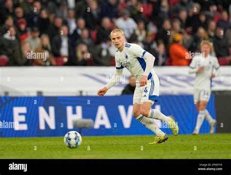 Fc Kopenhagen Victor Nelsson Fotos Und Bildmaterial In Hoher