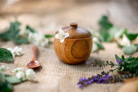 Десертница деревянная с крышкой. Сахарница. Конфетница купить в ...