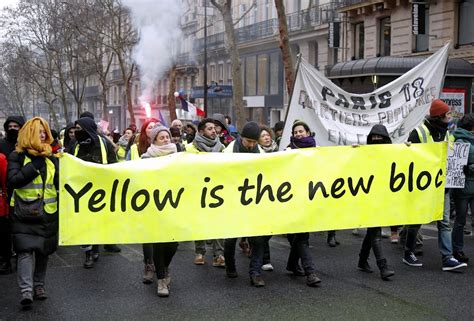 Yellow Vests March Through Paris In Th Weekend Of Protests