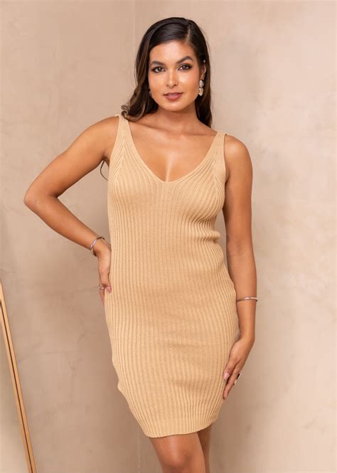 Vestido Curto Tubinho Tricot Modal Nude Cia do Vestido Os Melhores Looks em até x no Cartão