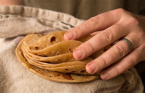 Homemade Flour Tortillas How To Make Homemade Flour Tortillas