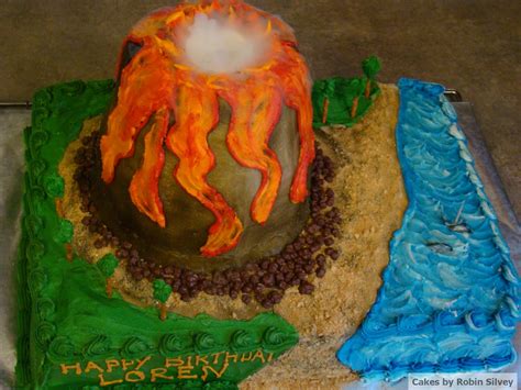 Southern Oregon Cake Decorator: Volcano cake