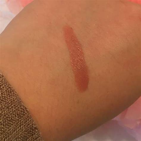 Test Lippenstift Trend IT UP Everlasting Matte Non Transfer Liquid Lipstick Farbe 010 Nude