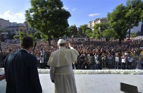 Papa A Palermo Ai Giovani Il Signore Non Si Ascolta Stando In