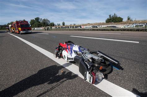 T Dliches Berholman Ver Motorradfahrer Stirbt Nach Frontalzusammensto