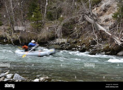 Whitewater Raft Silhouette Hi Res Stock Photography And Images Alamy