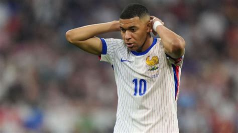 Liverpool star and France teammate backs Kylian Mbappe over call up row - Yahoo Sports