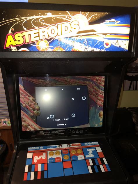 Asteroids Deluxe Arcade Machine